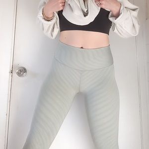 Alo Yoga Pistachio Airbrush Legging